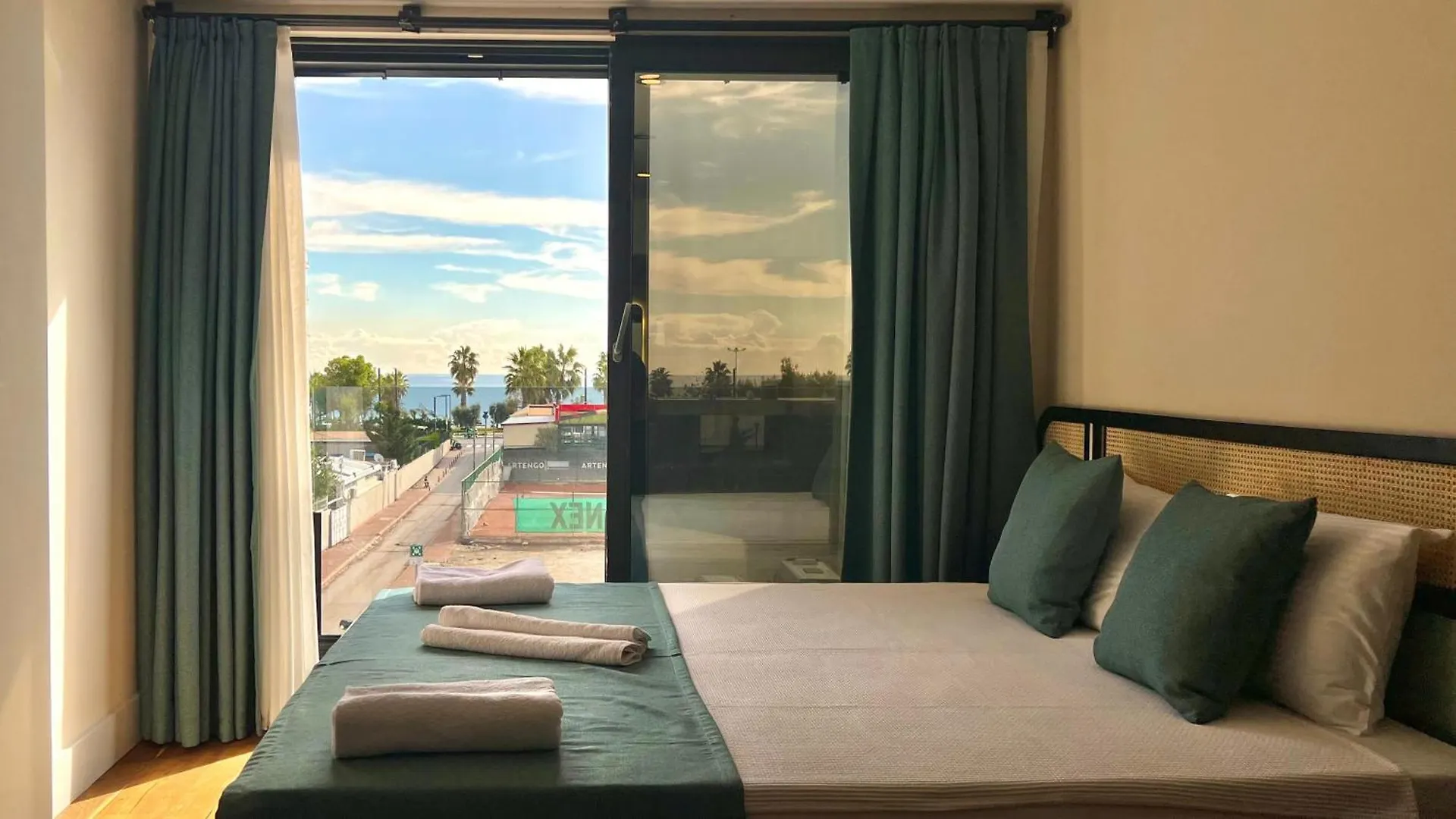 Hotel Coastline Antalya